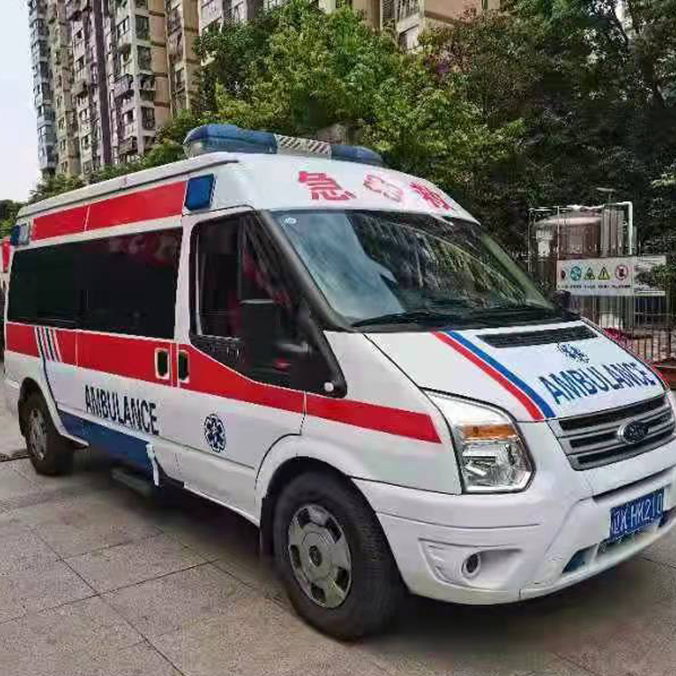 河池长途救护车护送病人返乡